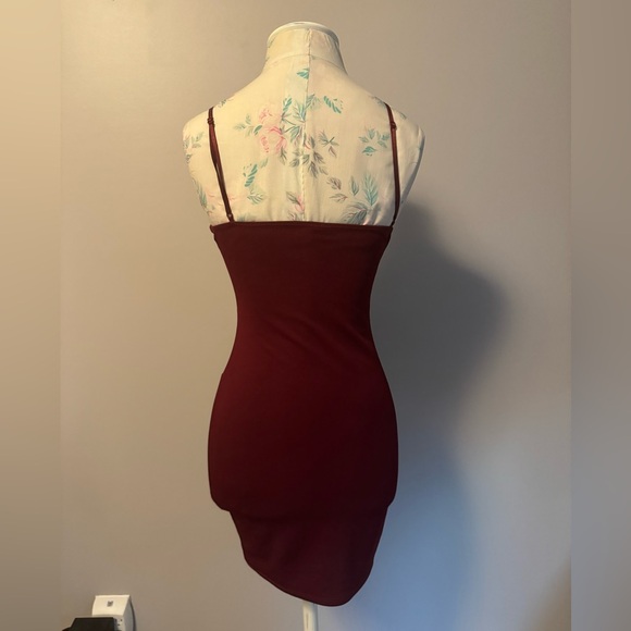 Maroon Windsor Cocktail dress - Picture 3 of 4